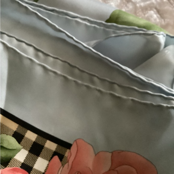 Burberrys Ladies Silk Scarf - Picture 7 of 8